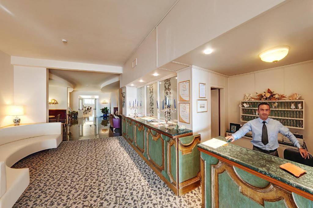 Hotel Bahia San Benedetto del Tronto Exterior photo